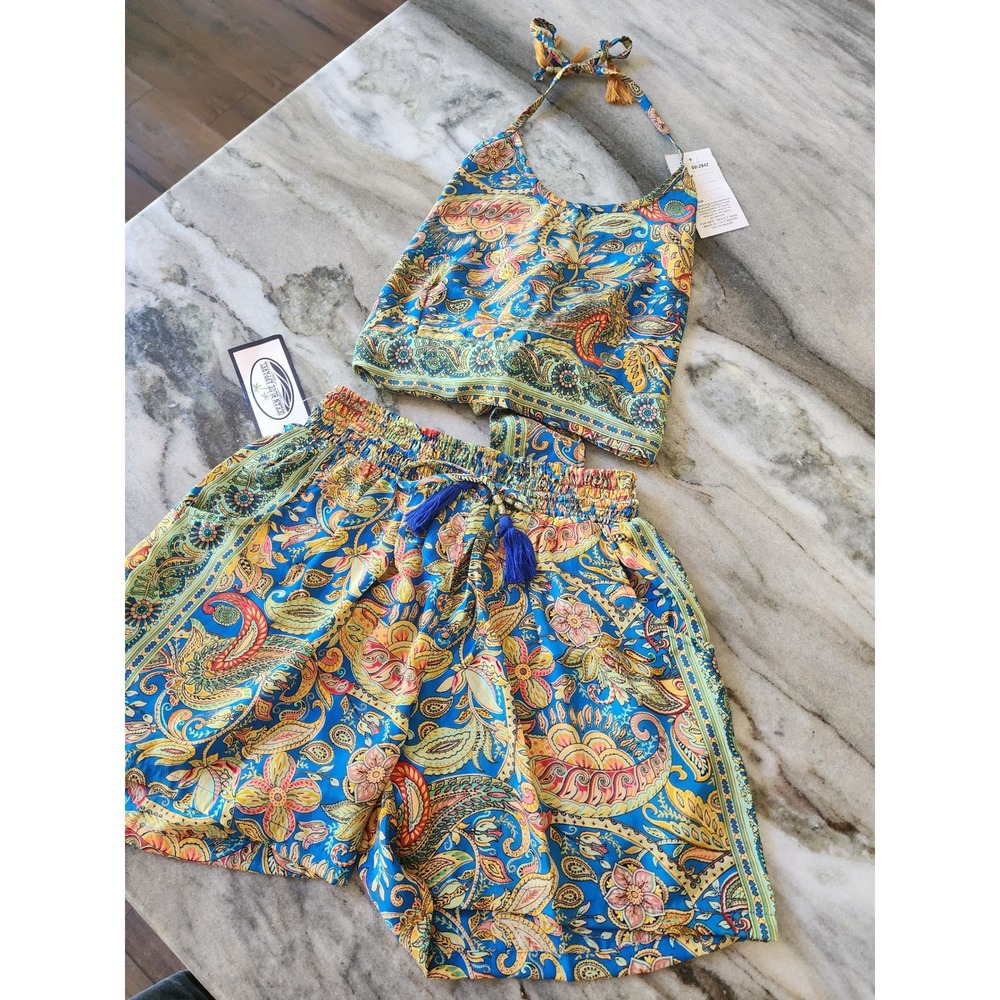 NWT Boho Paisley 2 Piece Set Halter Top Shorts Resort Beach Vacay Free Size